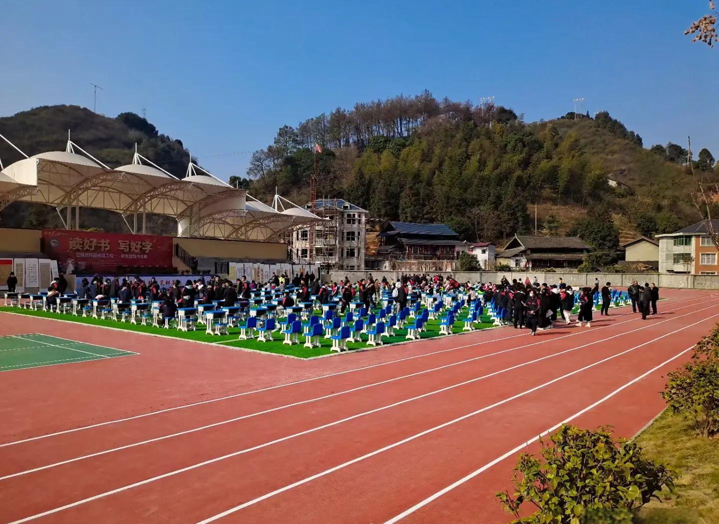 河源市硅PU学校塑胶跑道 - 价格